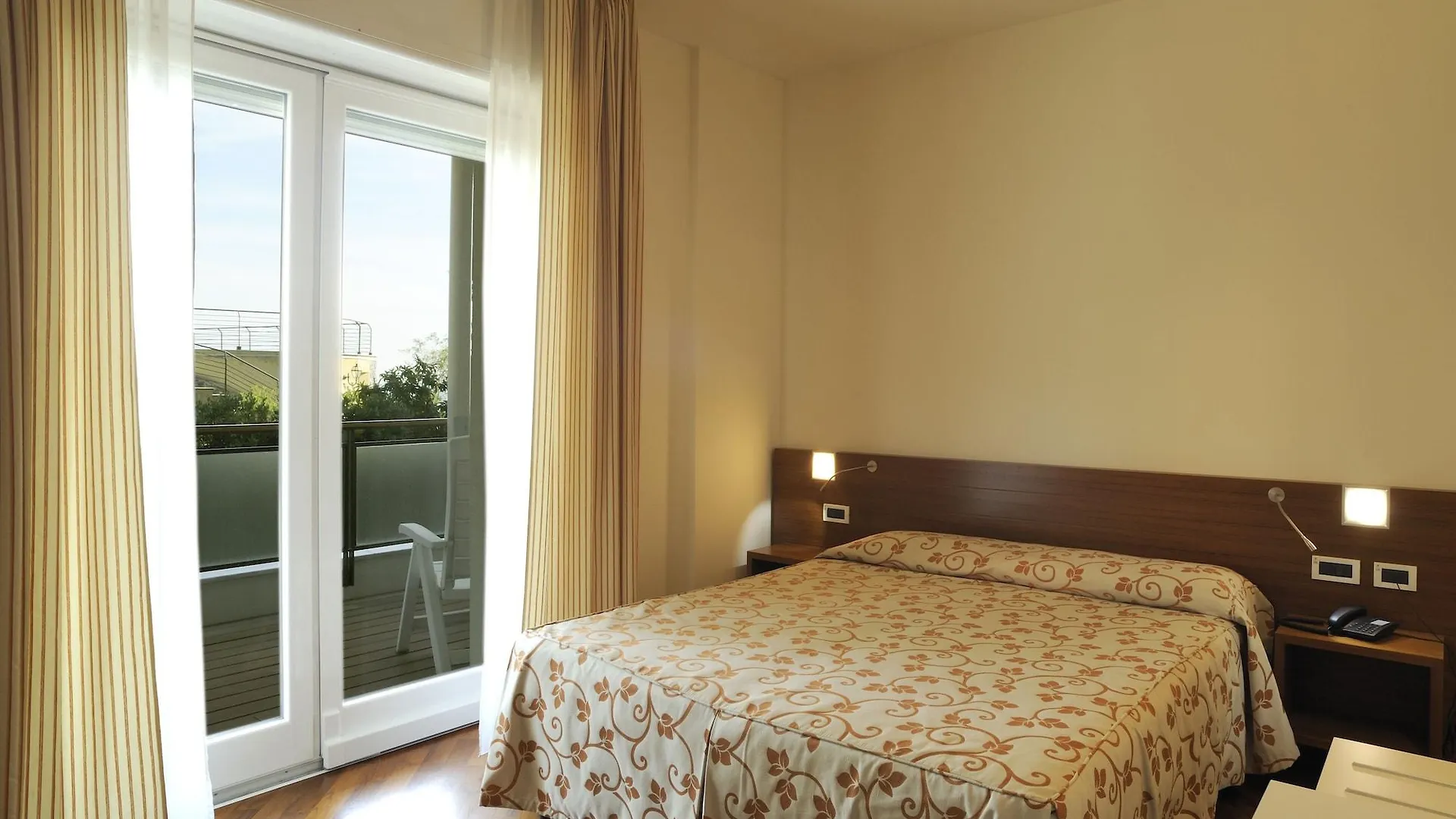 Hotel Le Roi Varazze 3*,  Italy